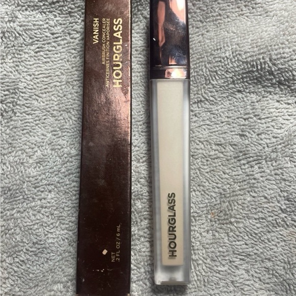 Hourglass Vanish Airbrush Concealer- Cotton - Picture 1 of 1
